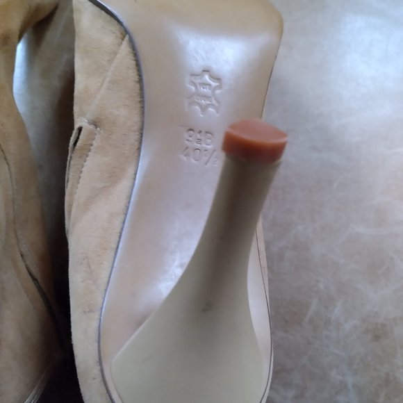 BCBGMAXAZRIA Tan Suede Boots - Picture 5 of 14